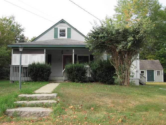 17 Hamlin Ave Gorham, NH 03581