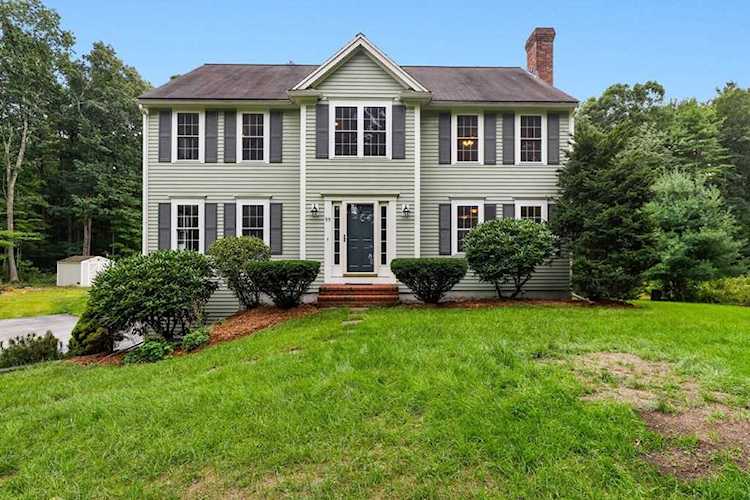 99 Rigby Rd Lancaster, MA 01523