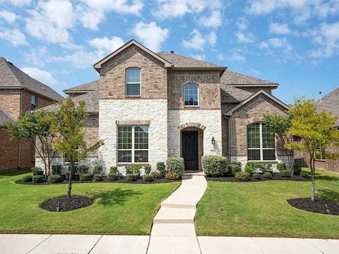 7813 Fallbrook Drive Sachse, TX 75048