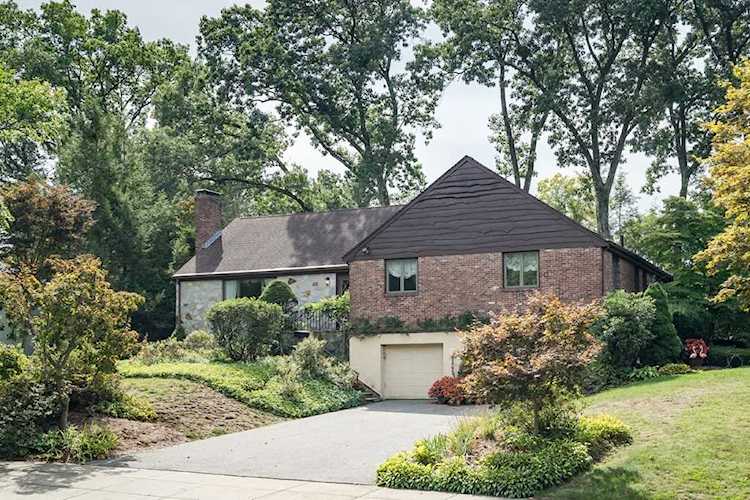 1488 Commonwealth Avenue Newton, MA 02465