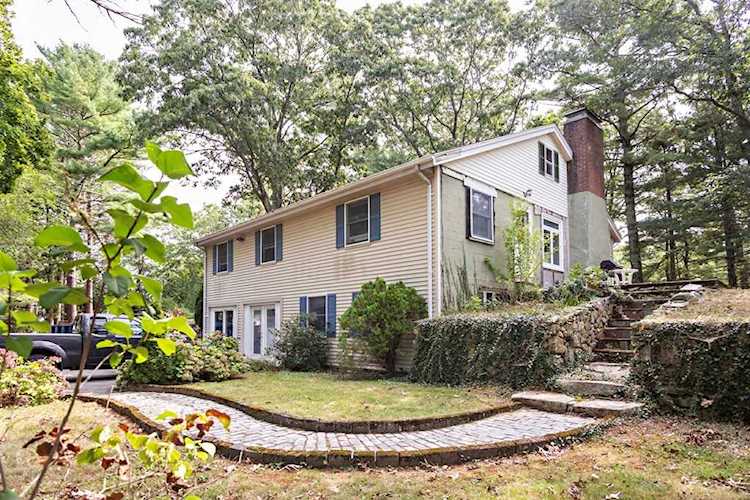 4 Winthrop Street Kingston, MA 02364