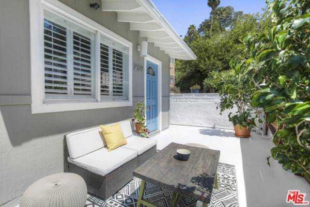 2127 Oak Glen Place Los Angeles, CA 90039