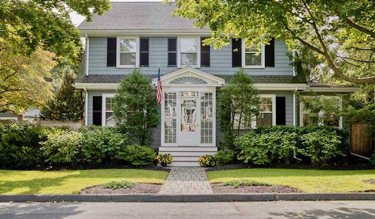 30 Homestead Rd Marblehead, MA 01945