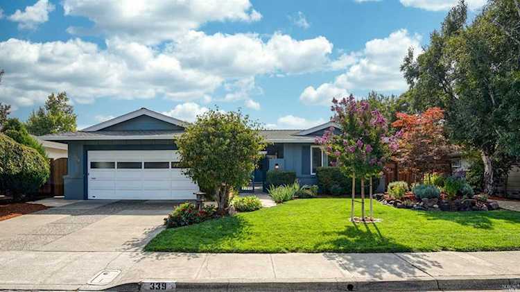 339 Mockingbird Circle Santa Rosa, CA 95409