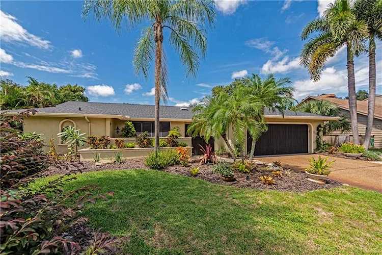 5358 Dominica CIRCLE Sarasota, FL 34233