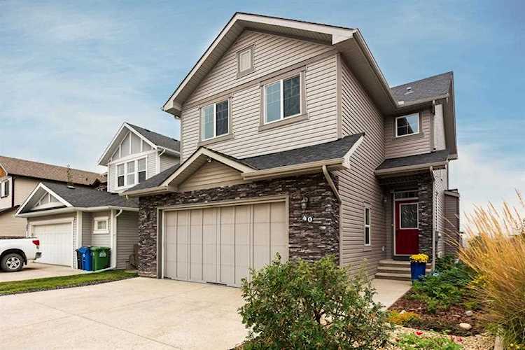 40 Heritage Hill Cochrane, AB T4C 0L4