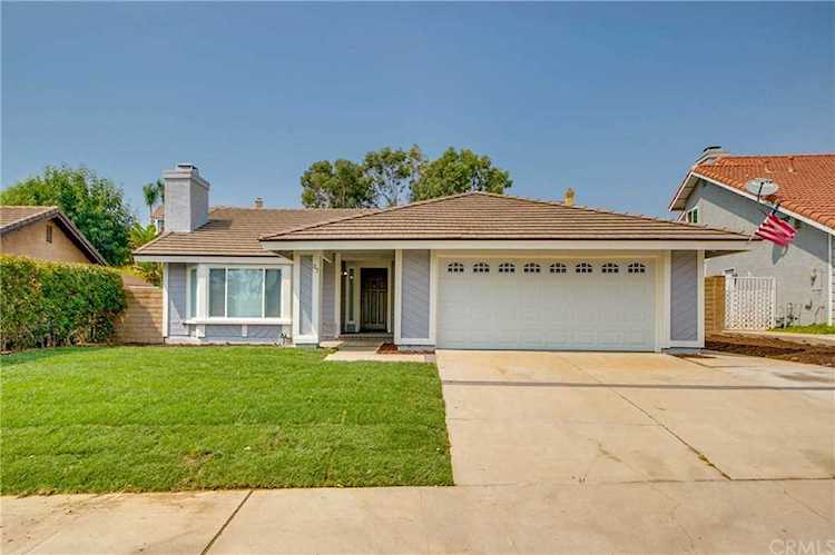 37 Stagecoach Drive Pomona, CA 91766
