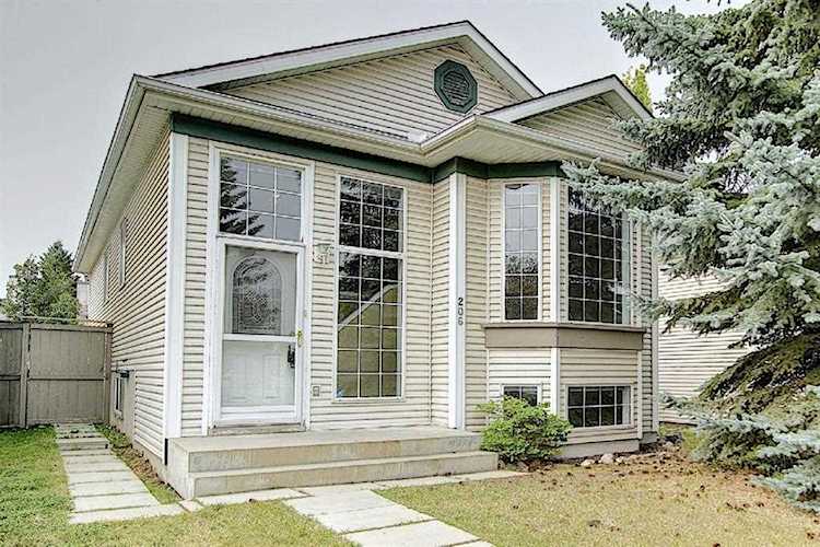 206 Mt Lorette Place SE Calgary, AB T2Z 2L9