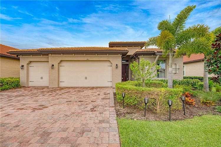 120 Pescador PLACE Nokomis, FL 34275