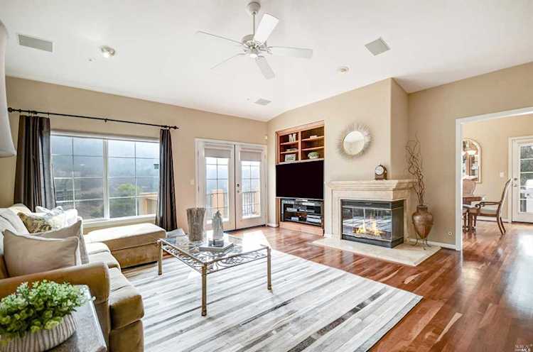 232 Wintergreen Circle Napa, CA 94558