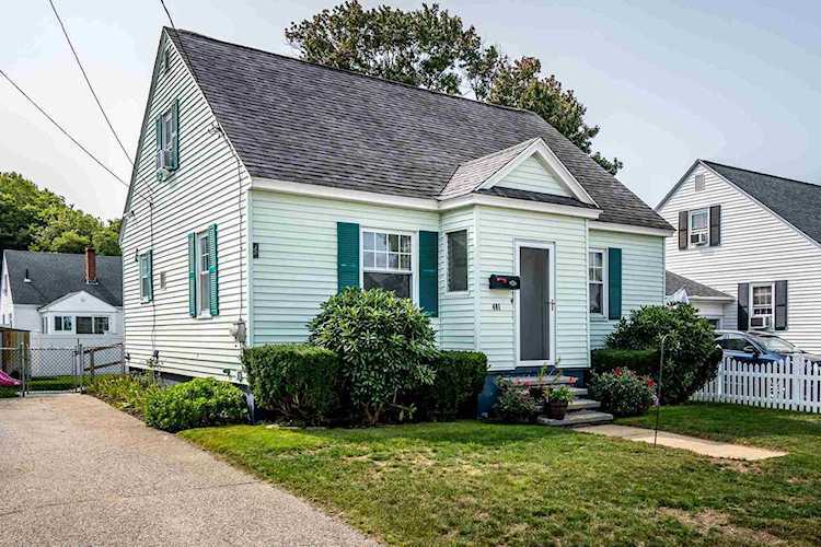 401 Brunelle Ave Manchester, NH 03103
