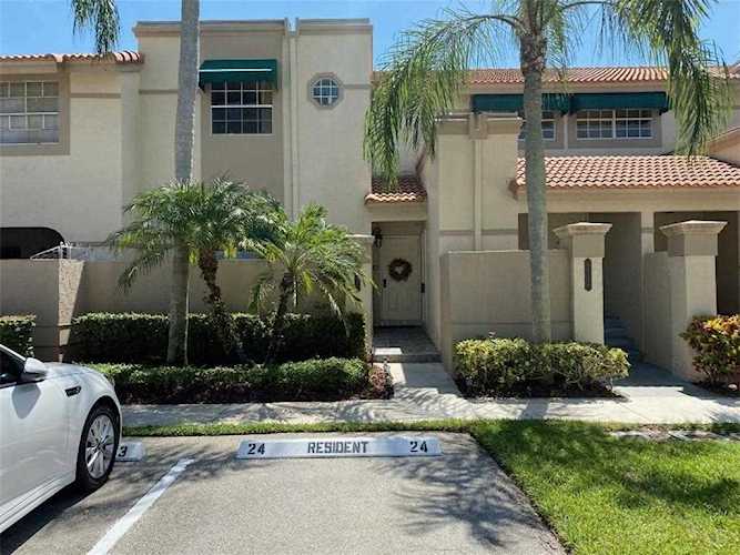 6526 Via Regina #6526 Boca Raton, FL 33433
