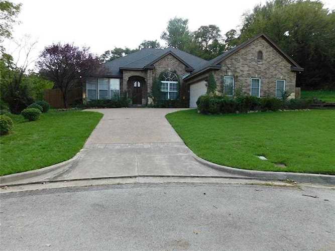 812 Scarlet Sage Court Fort Worth, TX 76112
