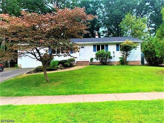 11 Highland Rd Jefferson Twp., NJ 07438