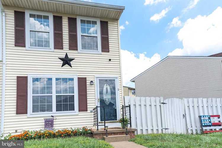 11 Talcon Ct Charles Town, WV 25414