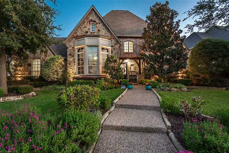 903 Thornbury Court Allen, TX 75013