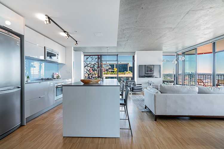 128 W Cordova Street #3406 Vancouver, BC V6B 0E6