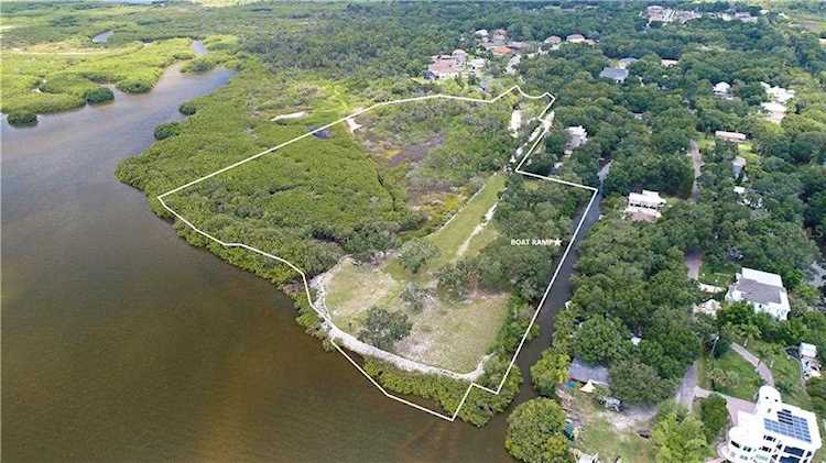7808 Marsh Pointe Tampa, FL 33635