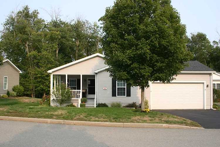 4 Leslie Court Rockland, MA 02370