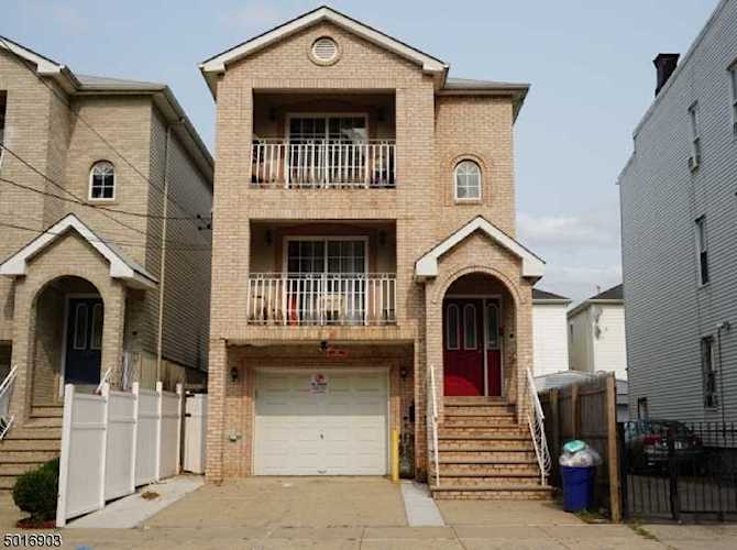 221 Magnolia Ave Elizabeth City, NJ 07206