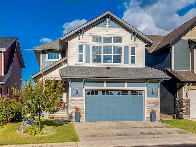 42 Auburn Sound Close SE Calgary, AB T3M 2G4