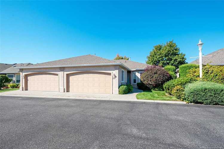 2250 Louie Drive West Kelowna, BC V4T2L7
