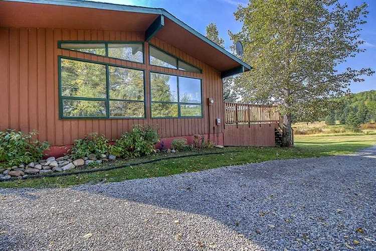 164 Fawn Hills Dr Bragg Creek, AB T0L 0K0