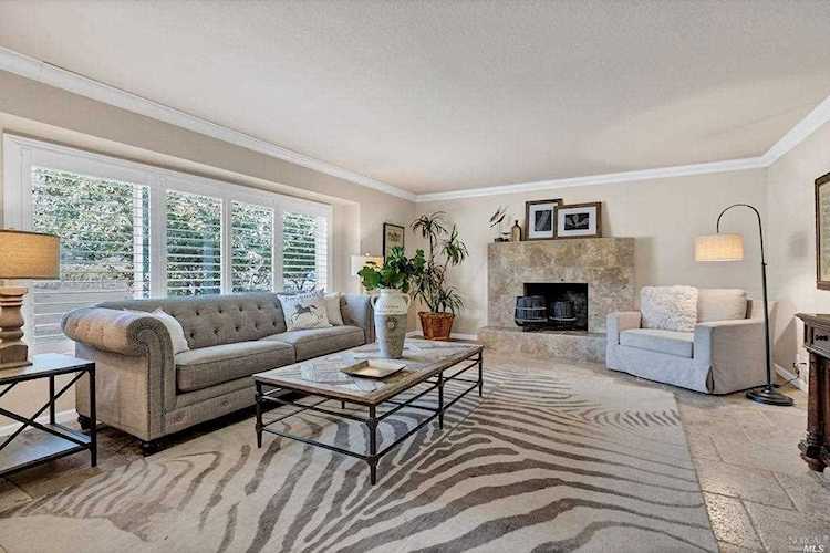 1095 Pratt Avenue St. Helena, CA 94574