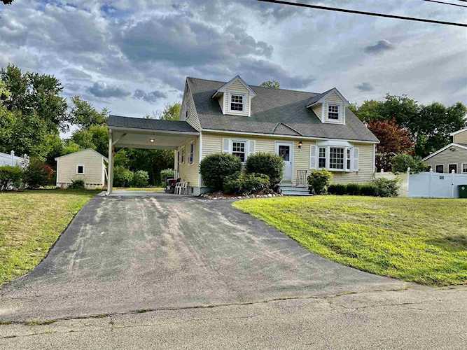 7 Kennedy Dr Nashua, NH 03060