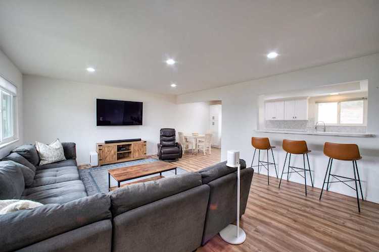7560 Cathedral Oaks Rd #11 Goleta, CA 93117