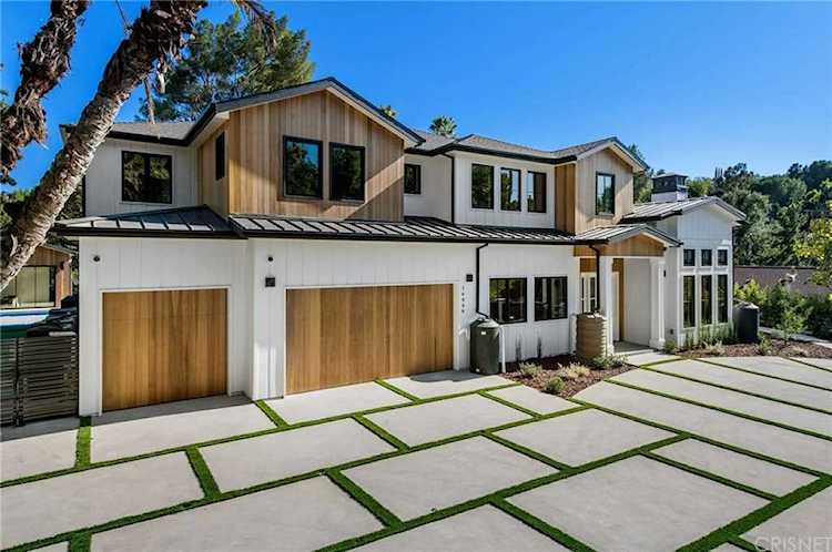 16866 Mooncrest Drive, Encino, CA 91436 | MLS #SR20192614 Photo 1