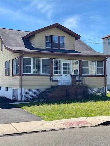 22 Vernon Place Stamford, CT 06902