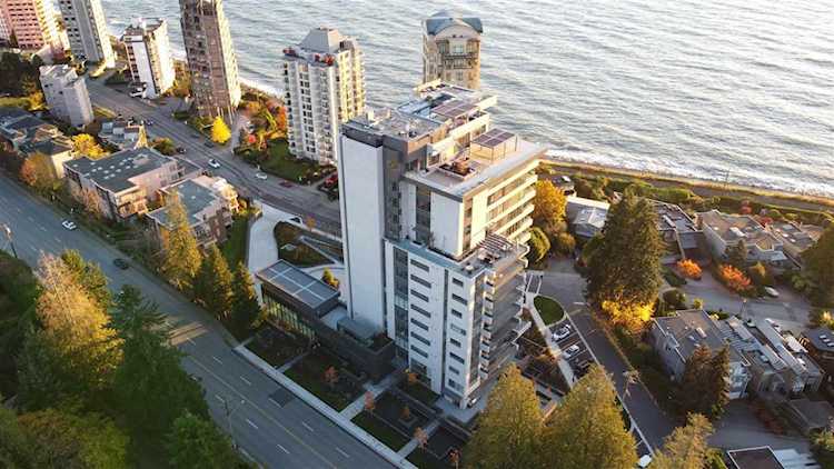 2289 Bellevue Avenue #TH2 West Vancouver, BC V7V 1C5