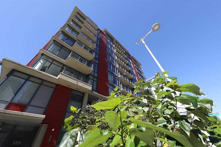 38 W 1st Avenue #710 Vancouver, BC V5Y 0K3