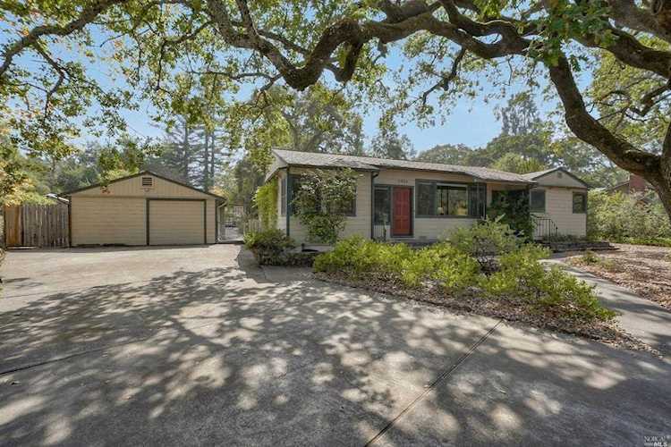 4804 Bridle Trail Santa Rosa, CA 95409