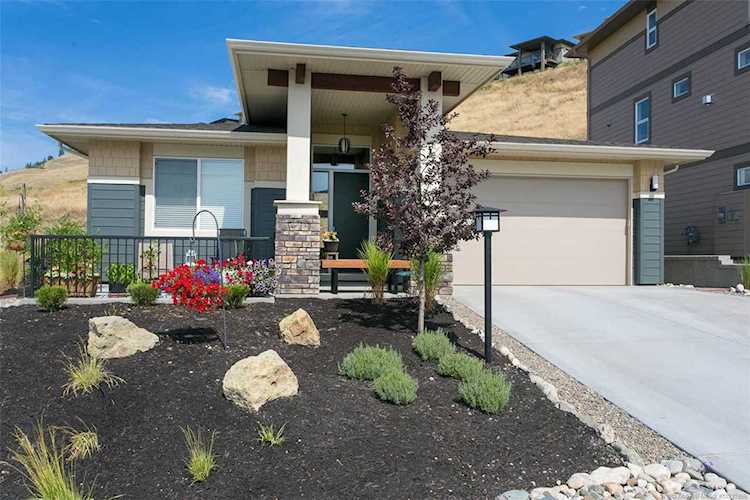 1516 Tower Ranch Drive Kelowna, BC V1P1T8
