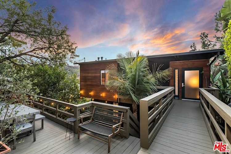 8275 Grand View Drive Los Angeles, CA 90046