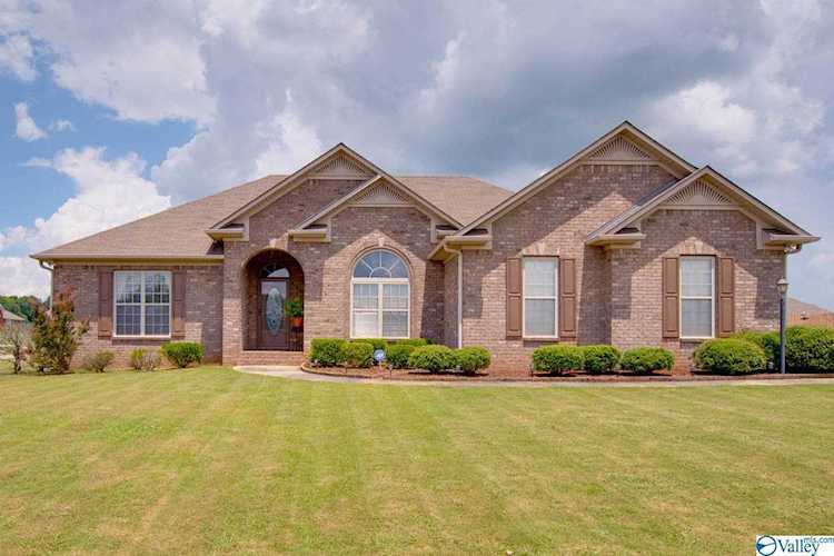 27035 Newberry Lane Athens, AL 35613 | MLS 1148427 Photo 1