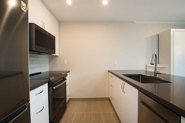 868 W 16th Avenue #101 Vancouver, BC V5Z 1T1