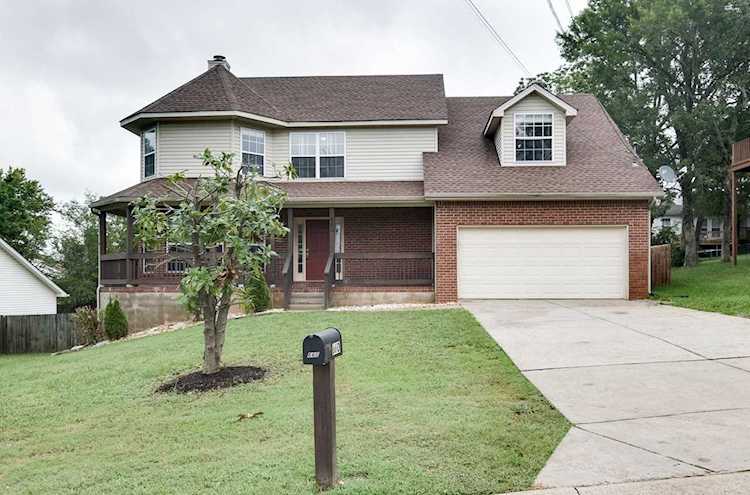660 Mable Dr La Vergne, TN 37086