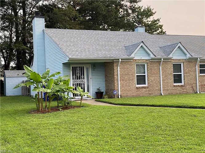 20 Holly Hill Ln Portsmouth, VA 23702
