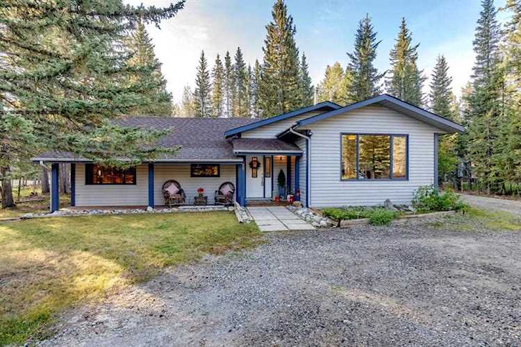 89 White Ave Bragg Creek, AB T0L 0K0