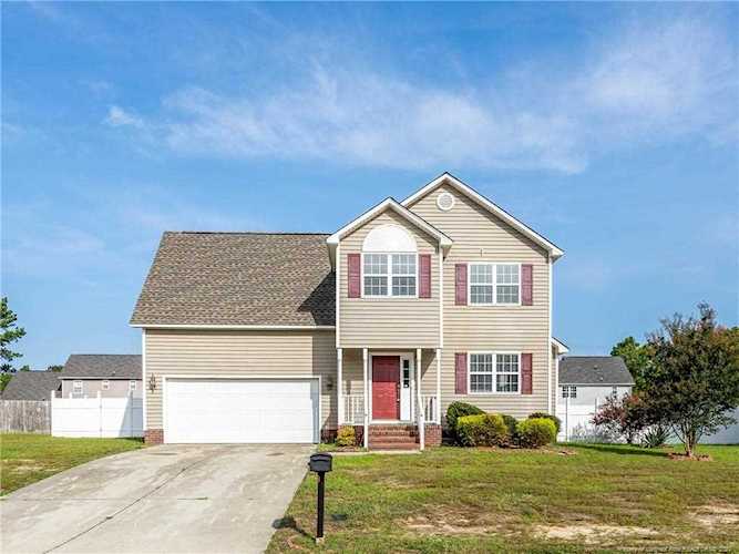 4418 Round Stone Ct Hope Mills, NC 28348