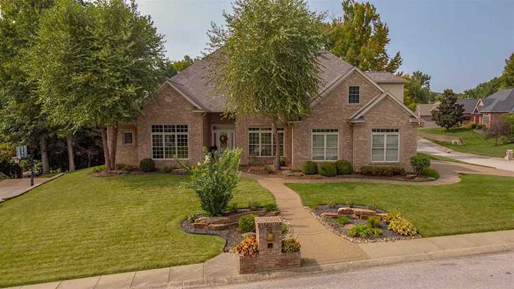 6401 Waterstone Court Newburgh, IN 47630