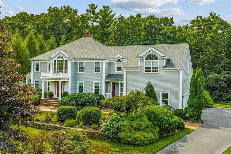 48 Farmside Drive Pembroke, MA 02359