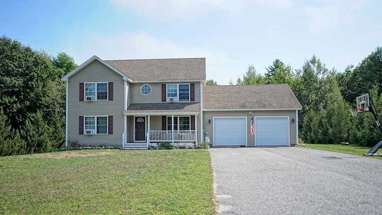 11 Eastfield Dr Gray, ME 04039