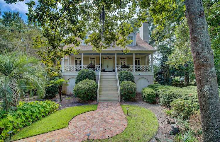 1203 Fifteen Mile Landing Rd Awendaw, SC 29429