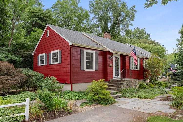 9 Brimblecomb Avenue Marblehead, MA 01945
