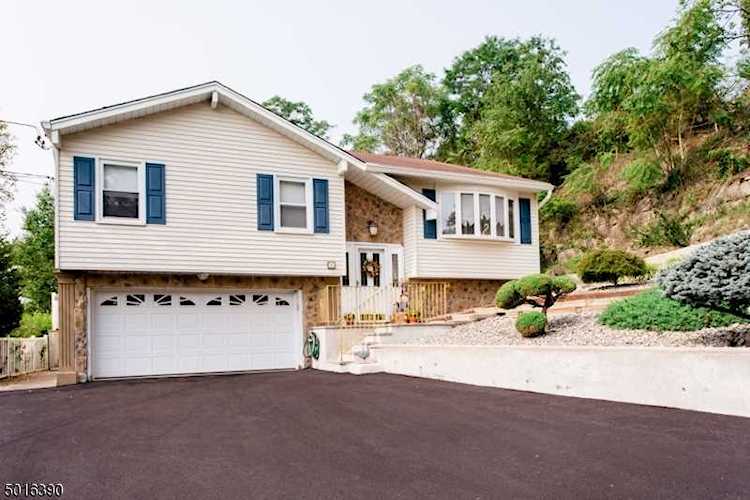 19 Glen Ter Totowa Boro, NJ 07512