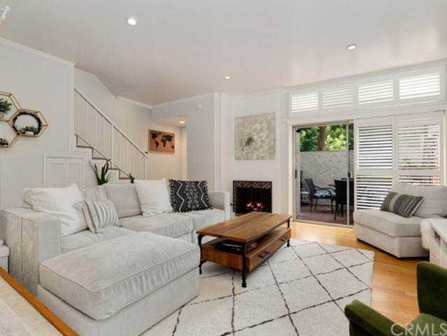 11762 Moorpark Street #E Studio City, CA 91604